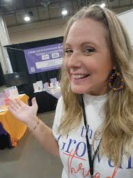 How to market and sell wreaths and crafts effectively?