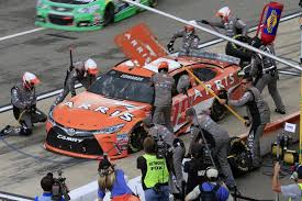Who won las vegas nascar race today? Kurt Busch Wins Rain Shortened Nascar Race In Michigan Sports Normantranscript Com