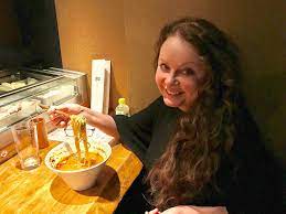 after a busy day in tokyo sarah had the chance to enjoy the japanese cuisine and a late night show sarah brightman sarah late night show