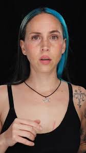 Inauguramos #marjiween 🎃👻 con AUNT GLADYS DE #weaponsmovie 🥰✨no olvides  darle en seguir para ver qué más hago para #halloween ! A ver cuantos  maquillajes logramos este octubre! , ., ., #auntgladys ...