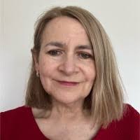 Pauline Logan's Instagram, Twitter & Facebook