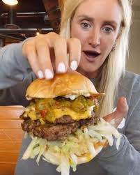 👌🍔 Green Chile Cheeseburger!, This burger was literally everything! The  Green Chile was literally to die for, and the bun.... holy soft and  fluffy!! If you’re passing through, this is a must try, if ...