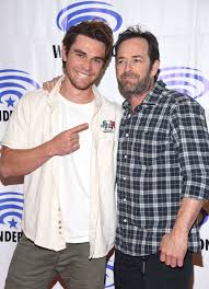 Archie is gonna be a dad!! Riverdale Actor Kj Apa Reacts To Luke Perry S Death On Instagram