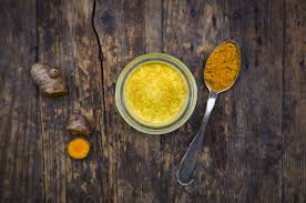 Golden Milk Die Wohl Gesundeste Art Milch Zu Trinken Goldene Milch Ayurvedische Rezepte Kurkuma Rezepte