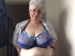 CarolineVee | Escort Profile Page