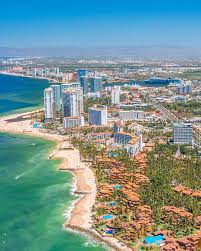 Puerto Vallarta | La zona hotelera norte de Puerto Vallarta es impresionante, recorre la playa y encuentra tu lugar perfecto frente al mar. The hotel zone... | Instagram