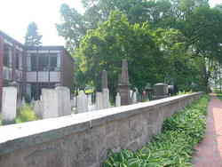 It is located at the junctures of clove road, bement avenue, and tyler place. Saint Peter S Church Cemetery In Cheshire Connecticut Find A Grave Cemetery