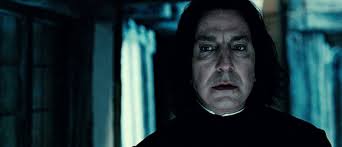 Stie ca lord voldemort si mortivorii sunt pe urmele lor, nu prea departe. Cronica Unui Final AnunÅ£at Harry Potter Si Talismanele MorÅ£ii Partea A Ii A