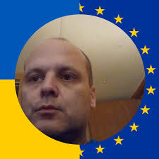 Reporting your runners forecast at the SF Marathon start point! I can't  wait to run the half marathon with my best friends