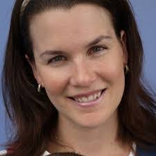 Caroline Roth's Instagram, Twitter & Facebook