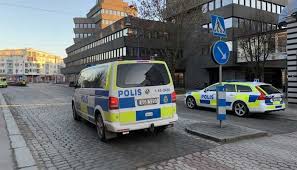 Detta uppges vara gripandet av den misstänkta terroristen i vetlanda.åtta skadade till sjukhus. 5nfoiobhuqqxlm