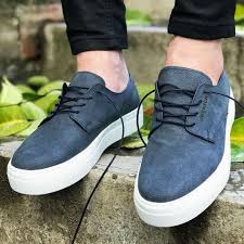 Lacivert Pantolon Altina Ne Renk Ayakkabi Giyilir Erkek Kadin Blogu Erkek Spor Ayakkabilari Sneaker Ayakkabi Erkek