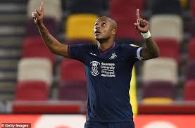 Brentford received a boost in their bid to breakdown the solid swansea defence in the 68th minute when naughton was shown his second yellow card for a late challenge on sergi canos. Brentford 1 1 Swansea Andre Ayew Cancels Out Ivan Toney S Opener But Has Last Gasp Header Ruled Out Daily Mail Online