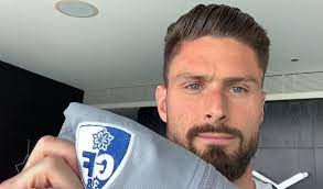 1.93 m (6 ft 4 in) playing position(s): Olivier Giroud Nassim Akrour Ils Apportent Leur Soutien En Video Au Gf38 Contre Toulouse Actu Grenoble