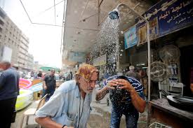 ويقول أعضاء اللجنة إن على الوزراء التصرف لحماية الناس، خاصة مع تزايد أعداد كبار السن في بريطانيا. Ù…Ø¯ÙŠÙ†ØªØ§Ù† Ø¹Ø±Ø§Ù‚ÙŠØ© ÙˆÙƒÙˆÙŠØªÙŠØ© ØªØªÙ‚Ø§Ø³Ù…Ø§Ù† Ø£Ø¹Ù„Ù‰ Ø¯Ø±Ø¬Ø§Øª Ø§Ù„Ø­Ø±Ø§Ø±Ø© Ø¨ÙŠÙ† Ø¯ÙˆÙ„ Ø§Ù„Ø¹Ø§Ù„Ù… Rt Arabic