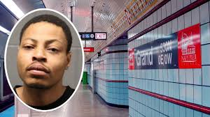 Red Line robbery victim took a picture of attacker's face, leading to his  arrest: prosecutors