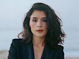 Jessie ware has dropped a new track, hot n heavy, off what's your pleasure? Jessie Ware Queen Of Baby Making Music Returns