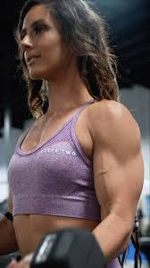 Cassandra Craddock's Instagram, Twitter & Facebook