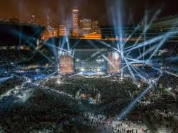 woman falls 40 feet at soldier field survives that can