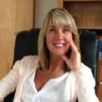 Elaine Eckert's Instagram, Twitter & Facebook