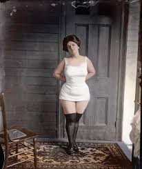 1912 New Orleans sex worker(colourised : rHumanPorn