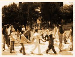 El juego de bolos es considerado uno de los deportes más antiguos de la humanidad. Juegos Antiguos Que Jugaban Nuestros Abuelos Tienda Online De Zapatos Ropa Y Complementos De Marca