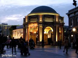 Intuitive fred888: Whoopi Goldberg as Queen Califia of California until  2008 at Disneyland?