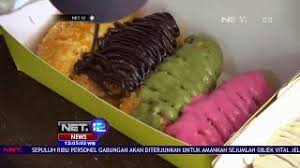 Biar lebih puas, mending bikin sesuai kreasi sendiri. Pisang Kekinian Dengan Saus Warna Warni Dan Ragam Topping Net 12 Youtube