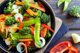 Blueberry and pomegranate infuse a tart and sweet taste with powerful antioxidants that may protect your heart and lower your cholesterol. How Do Vegetarian Diets Affect Cholesterol Levels