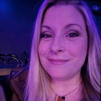 Hillary Macdonald's Instagram, Twitter & Facebook