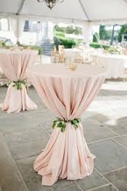 Traumhafte Hochzeitstischdeko Ideen Fur Deine Hochzeitsplanung Wedding Cocktail Tables Wedding Decorations Wedding Table