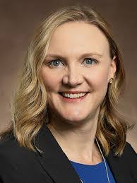 Lisa Hays's Instagram, Twitter & Facebook