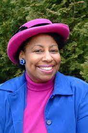 Cora Mckinnon's Instagram, Twitter & Facebook