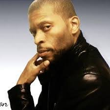 Aaron Kinchen's Instagram, Twitter & Facebook