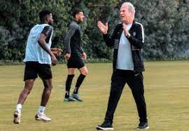 Altay, mustafa denizli'yi evine hoş geldin büyük mustafa yazısıyla açıkladı. Mustafa Denizli Altay Ile Anlasti Kronos News Bagimsiz Haber Sitesi