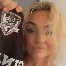 fiona hull (@samuelis)