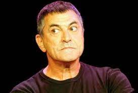 Paitsi, että suosittelen tätä elokuvaa sen loputon komedia kohtauksia, vaan myös siksi, että sen virkistävä juoni. Bigard Des Animaux Et Des Hommes Le Spectacle