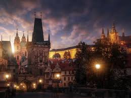 Não é a toa que é considerada a cidade mais linda da europa, título esse que considero muito merecido. Papeis De Parede Republica Tcheca Praga Noite Luzes Cidade Edificios 1920x1440 Hd Imagem