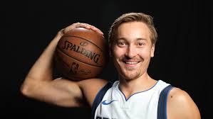 Community contributor can you beat your friends at this quiz? Who Me Mavs Ryan Broekhoff Gets His First Nba Start