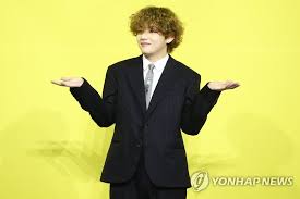 La empresa ha pedido a los fans que no visiten el recinto donde se va a celebrar. V De Bts Agencia De Noticias Yonhap