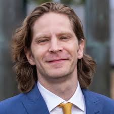 This past Friday, I had the pleasure of participating in the Calhoun Honors  Discovery Program end-of-year showcase and presenting my team's project