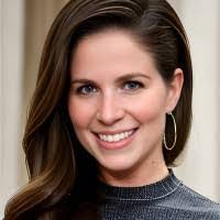 Nicole Wickline's Instagram, Twitter & Facebook