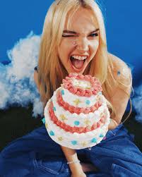 𝐛𝐞𝐭𝐡𝐚𝐧𝐲 𝐜𝐚𝐥𝐥𝐚𝐰𝐚𝐲 (@bethtakesfilmphotos) • Instagram photos  and videos