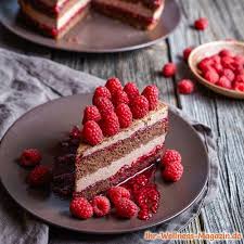 Mit nur wenigen zutaten kannst du dir diesen fruchtigen himbeer zitronen kuchen zaubern. Leichte Low Carb Himbeer Schoko Mousse Kuhlschranktorte Rezept Ohne Zucker