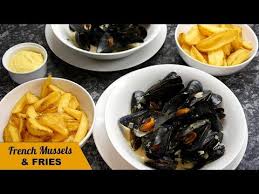 Moules Marinieres Frittes Mussels Fries Youtube In 2020 Recipes Dinner Party Recipes Gourmet Dinner