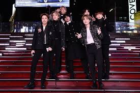 Bangtan sonyeondan) ist eine südkoreanische. Bts Jungkook Jimin And Jin Deliriously Shoved Each Other During 1 Dynamite Behind The Scenes Video
