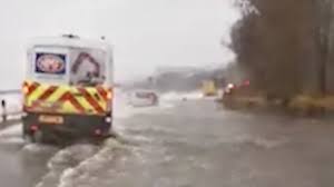 Footage Shows Wild Weather Moment Loch Fyne Bursts Its Banks And Swamps Road Traffic Daily Record