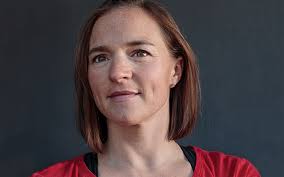 Marit bjørgen forteller om viktigheten av å spise og drikke nok før og under trening. Train Like An Olympian