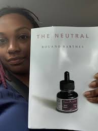 Today's reading is about the aesthetics of neutrality. I'm learning about  how to use color and organization of composition to communicate the  neutral-meaning if a painting is a confrontation of paradigms (opposing