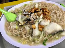They served pork or beef with either mee, mee hoon or kueh tiao. Daughter Bought Lunch Happiness Seafood White Bee Hoon Jin Xiang Ding Mutton Soup On 7sep2018 C H E F